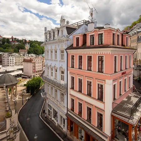 V Lazenskem Centru Apartman *